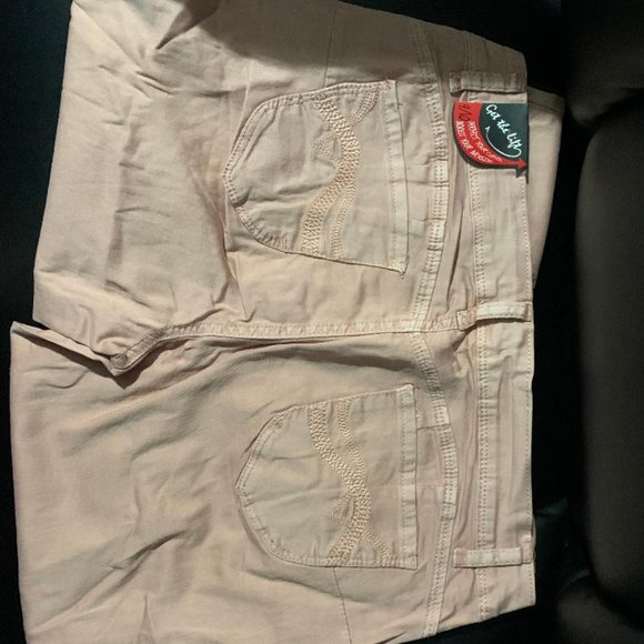 RUE 21 RIPPED PINK JEANS - Picture 5 of 7